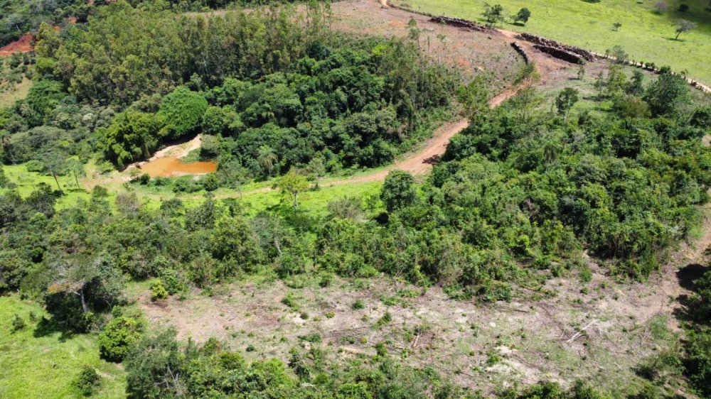 Terreno - Venda - Zona Rural - Itatiaiuu - MG